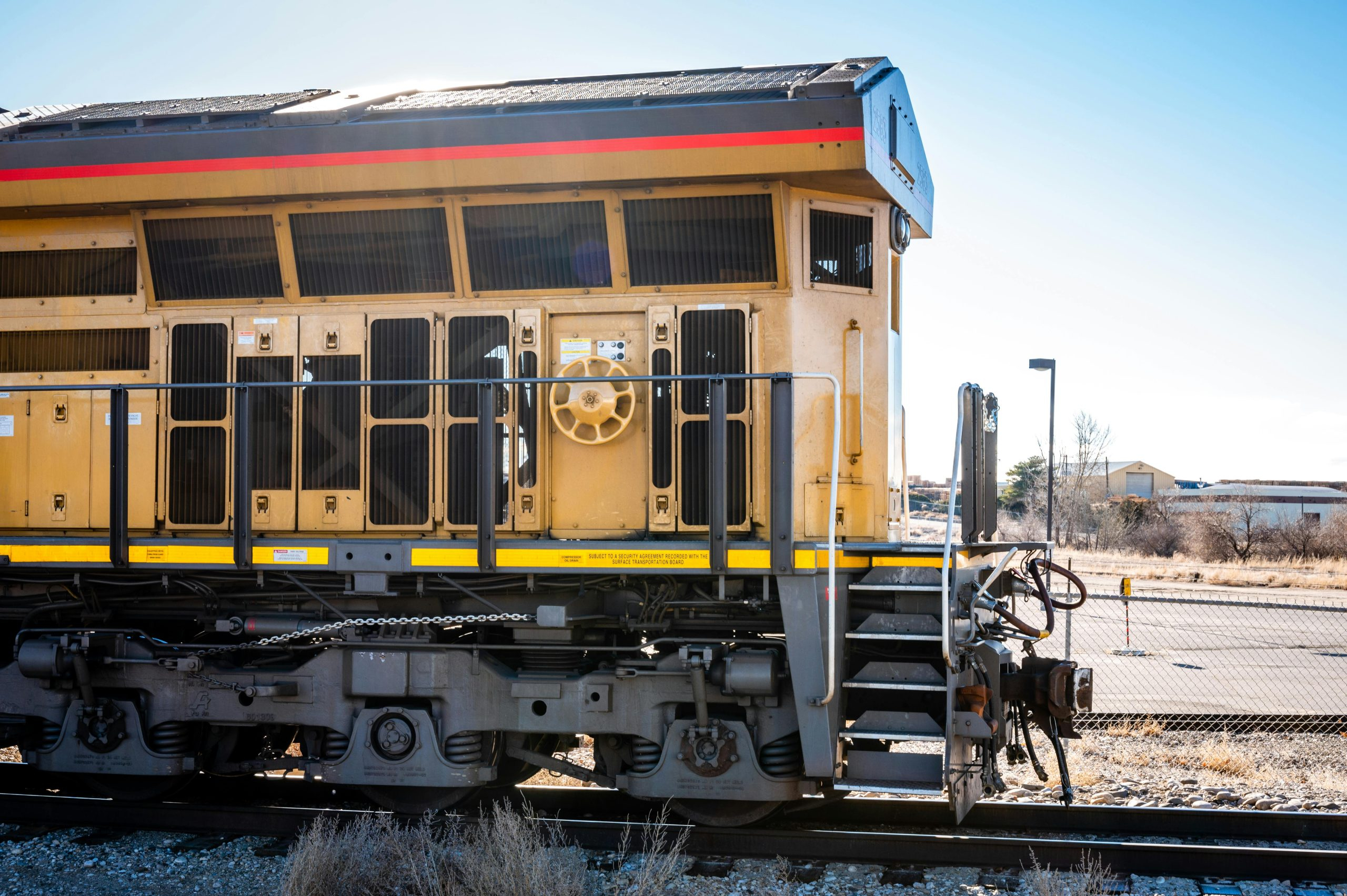 Exploring The Utility Of Cargo Pants In Modern Streetwear