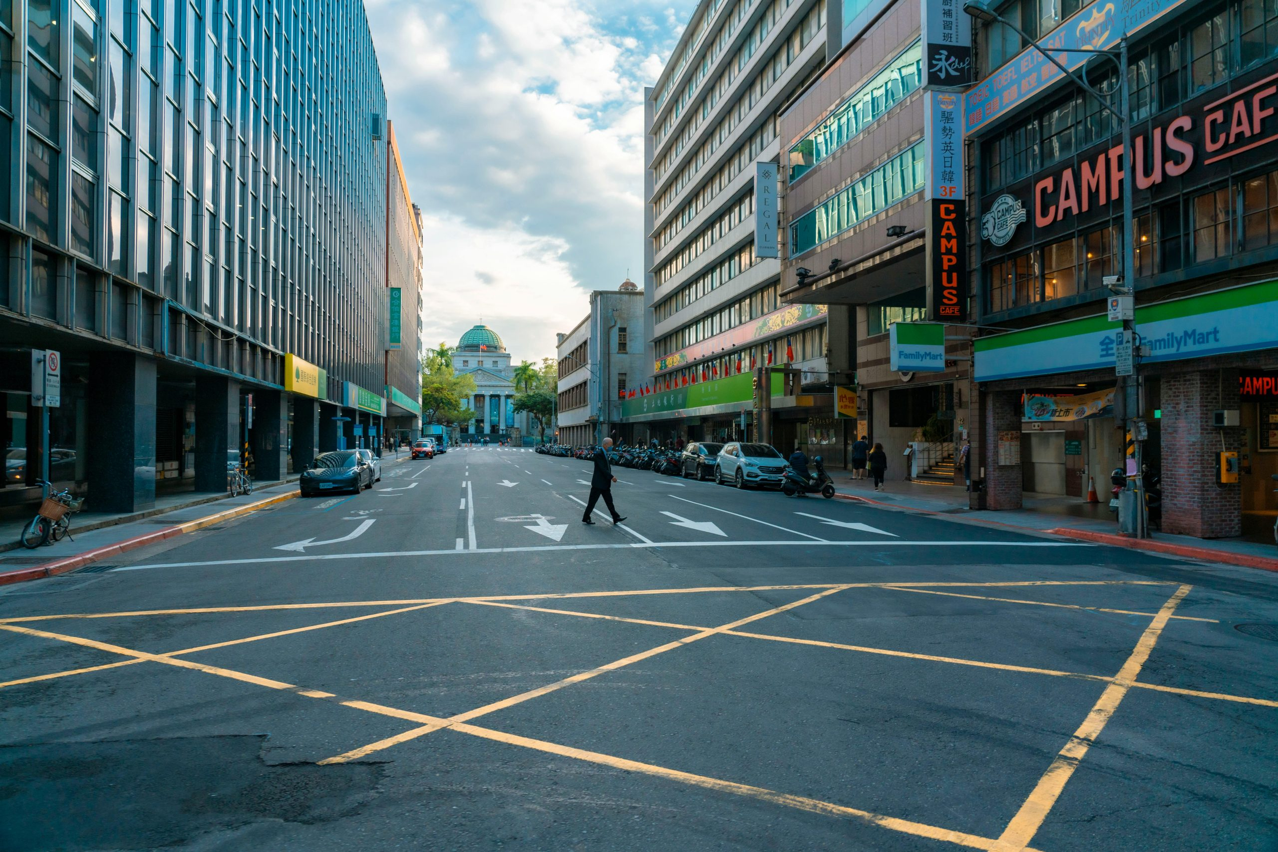 Why Local Bookstores Are Experiencing A Surprising Modern Revival