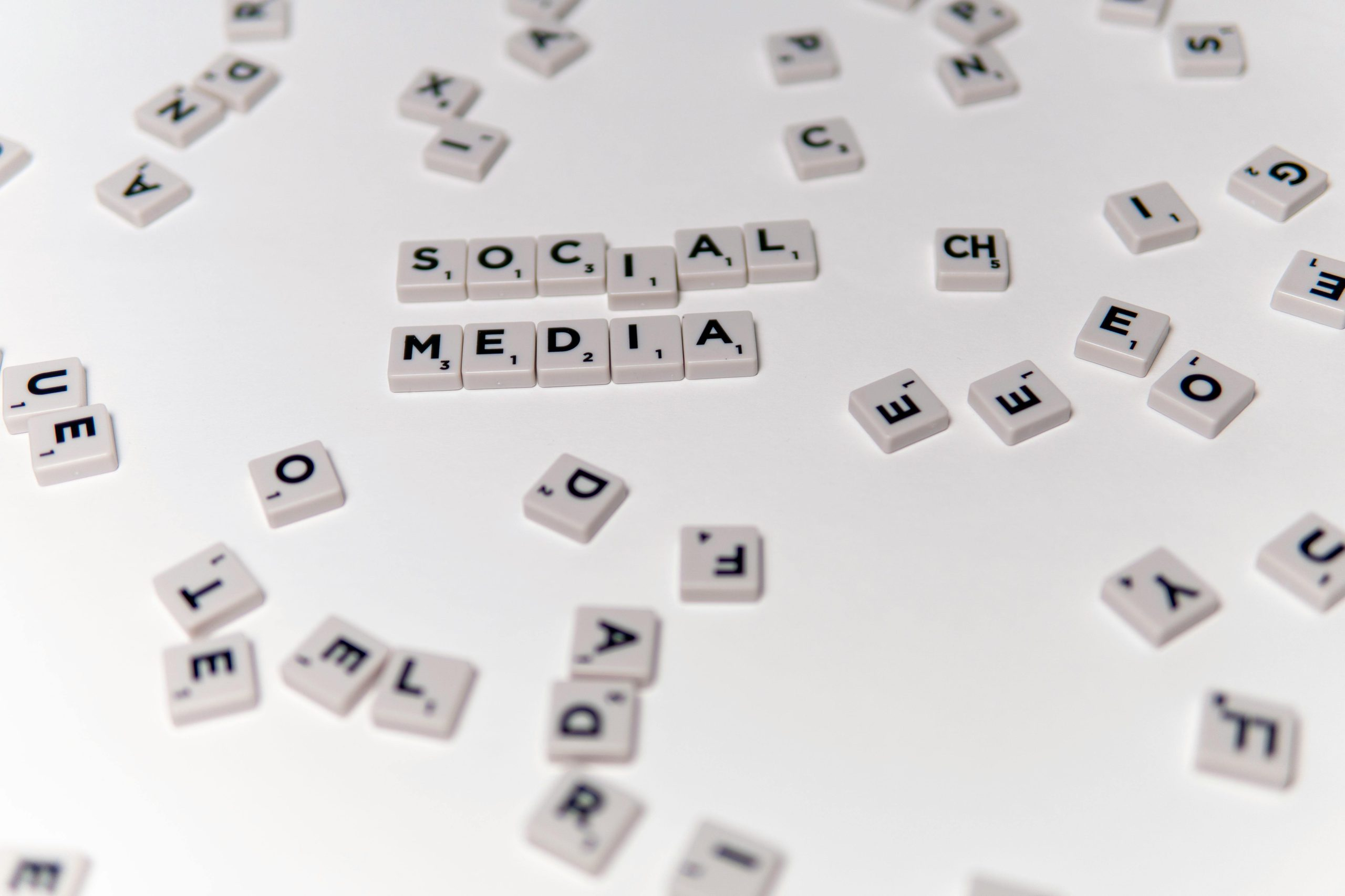 How To Manage Information Overload Through Intentional Media Consumption Habits