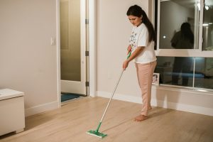 How To Incorporate Mindfulness Into Common Household Cleaning Chore Tasks